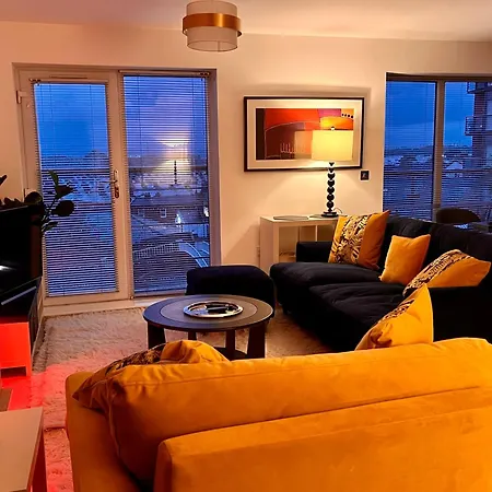 Chester City Centre Waterfront Apartment Exterior photo