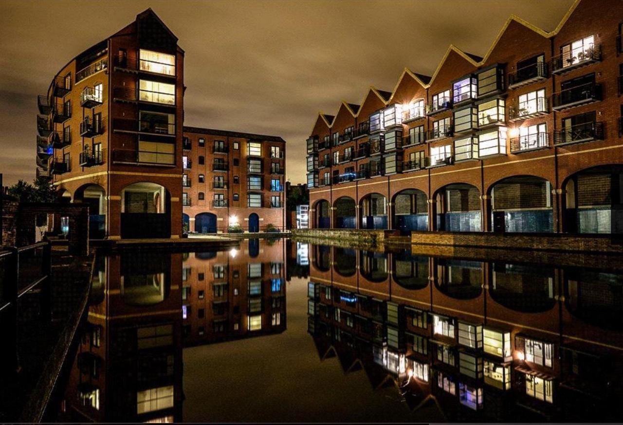 Apartment Centre Waterfront