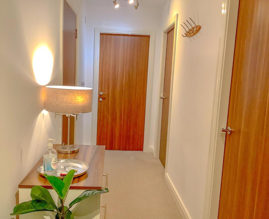 Centre Waterfront Apartment *